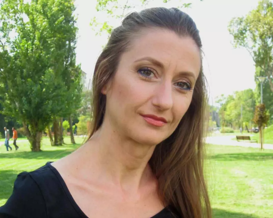 Сиси Славова